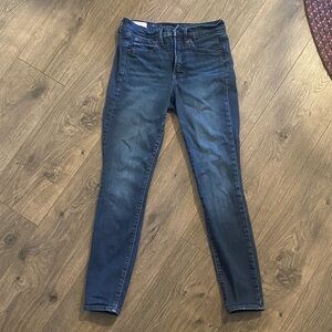 GAP Women's Dark Blue Skinny Jeans